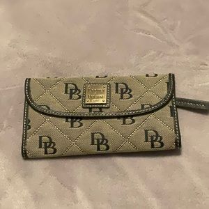 💕DOONEY AND BOURKE  wallet 💕